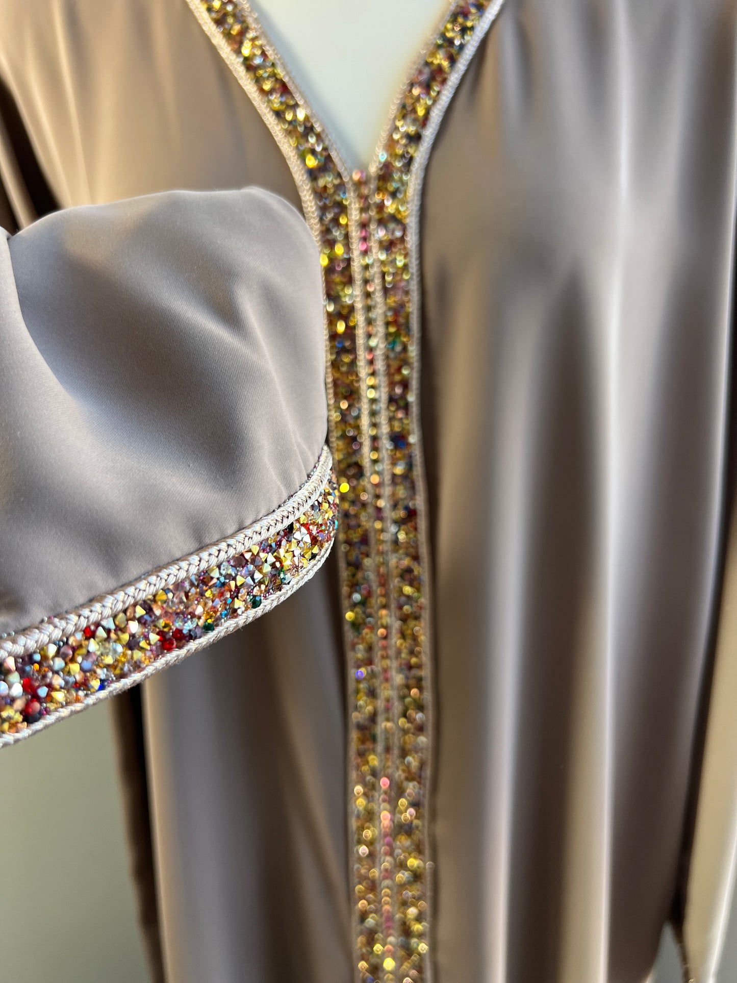 ABAYA LOUBNA TAUPE