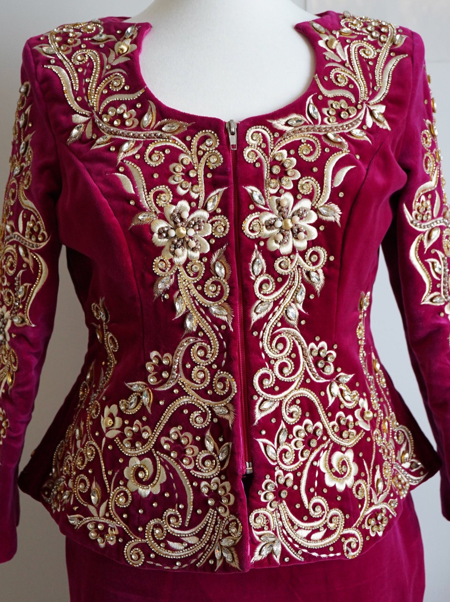 KARAKOU FERIEL ROSE