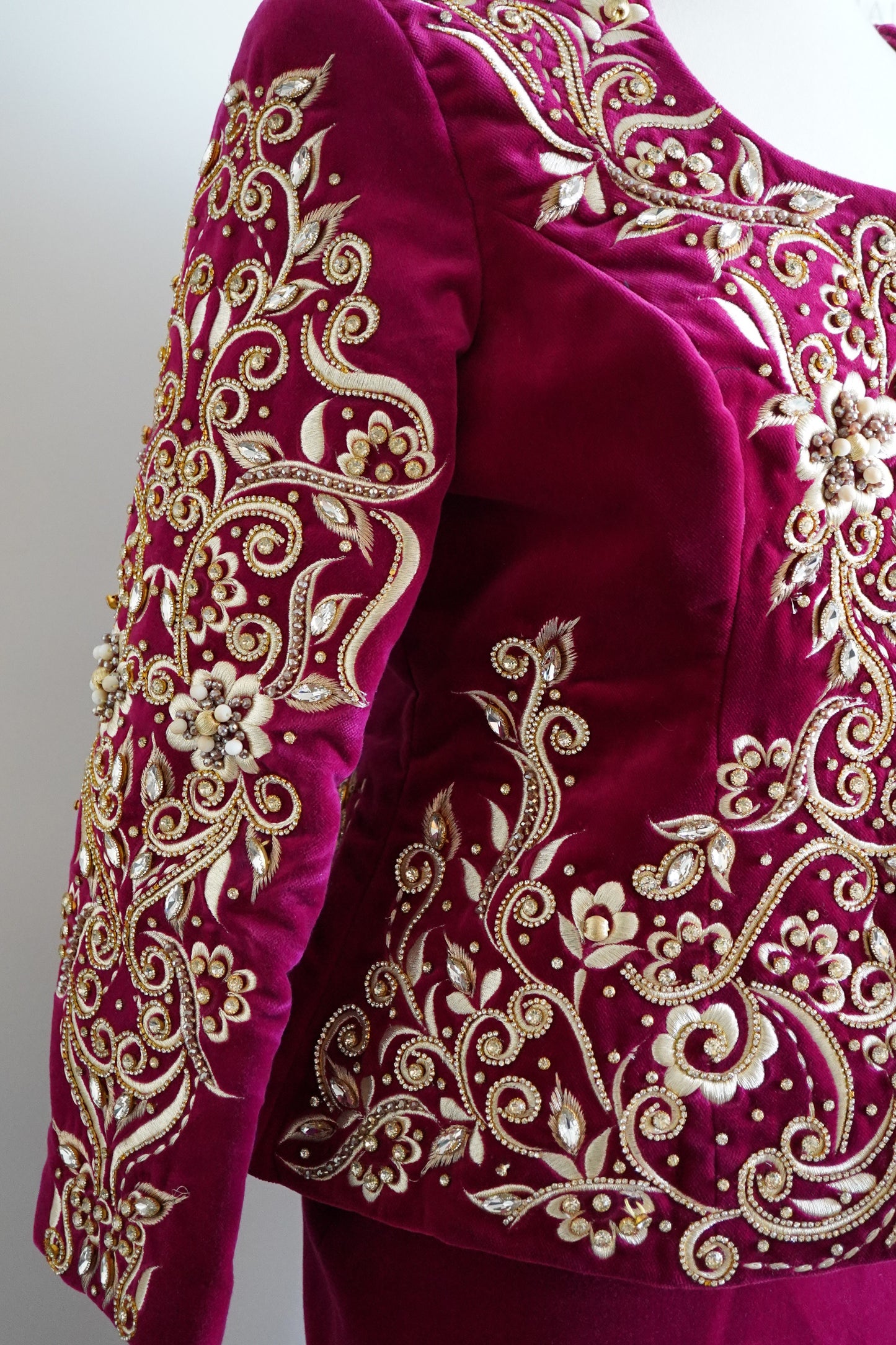 KARAKOU FERIEL ROSE