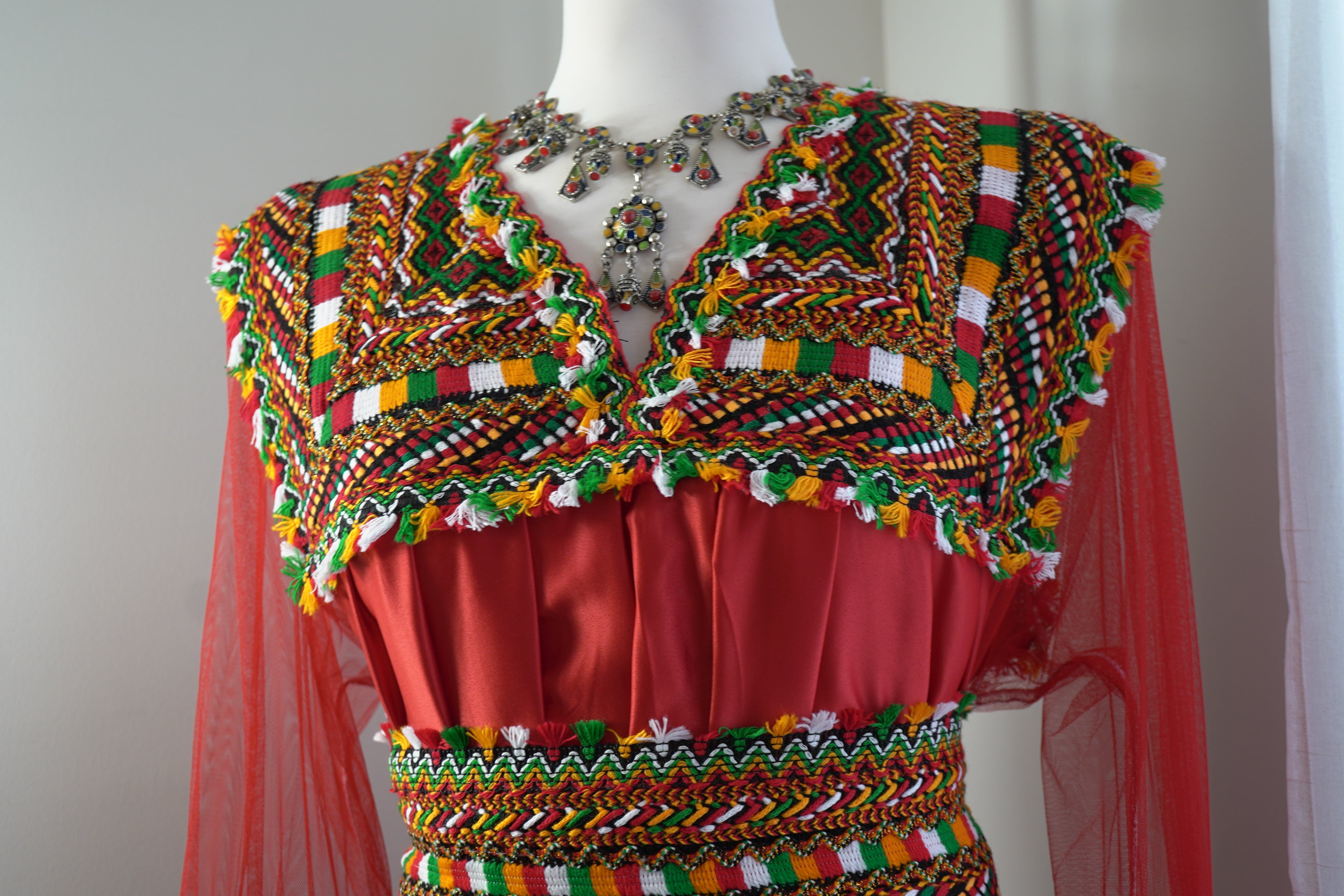 Modèle robe kabyle 2018 best sale