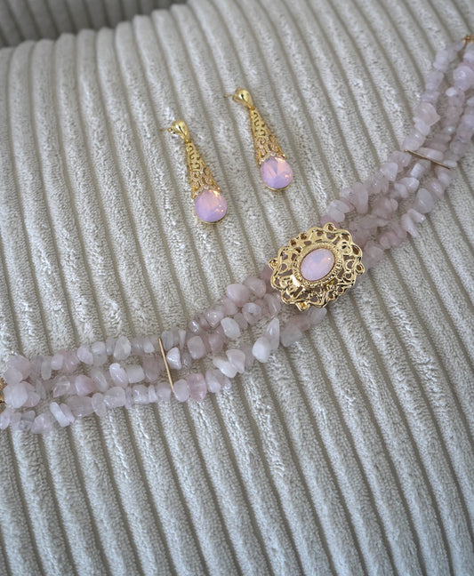 CHOKER DE PERLES ROSE