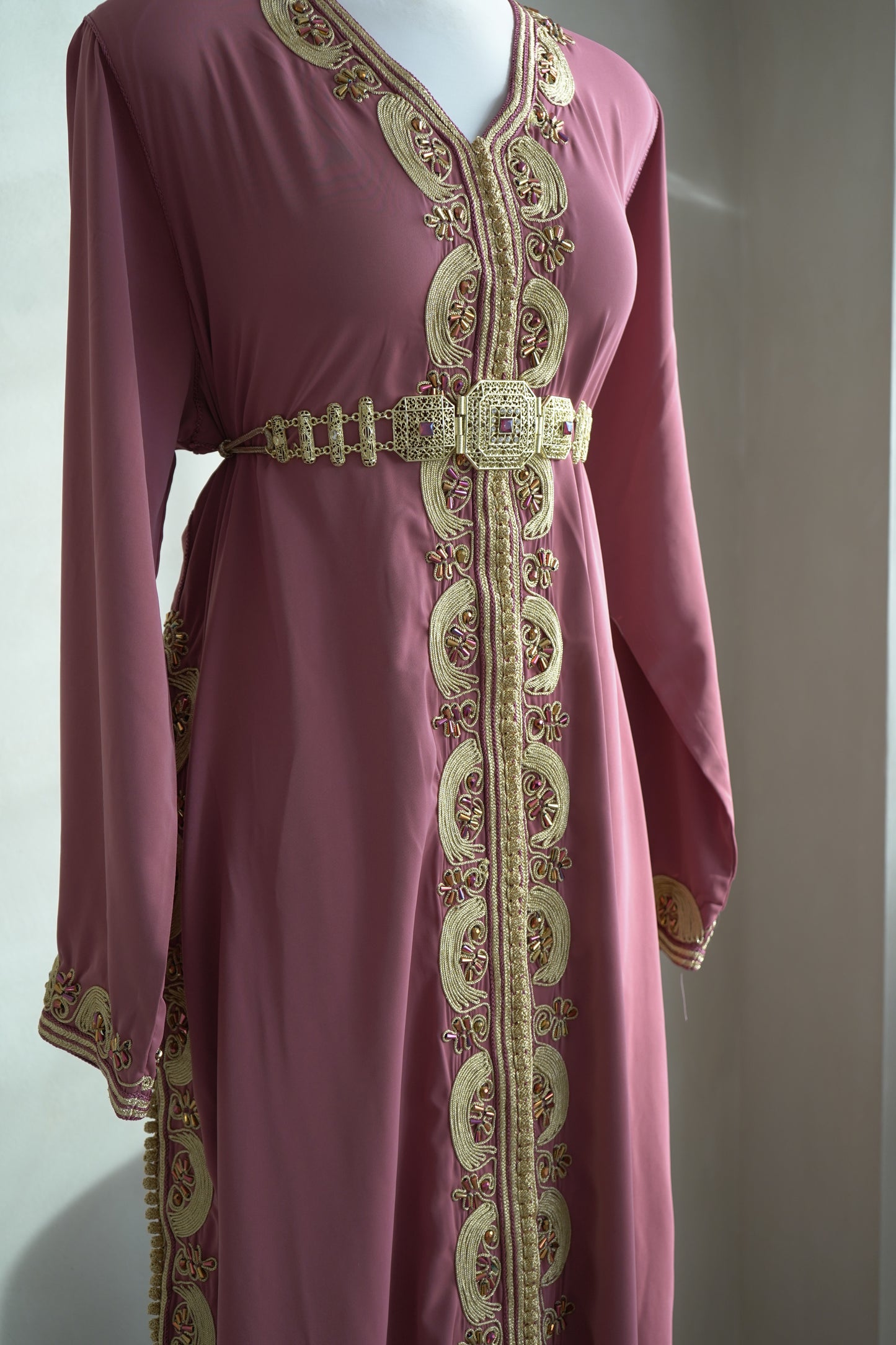 CAFTAN TASNIM ROSE POUDRÉ