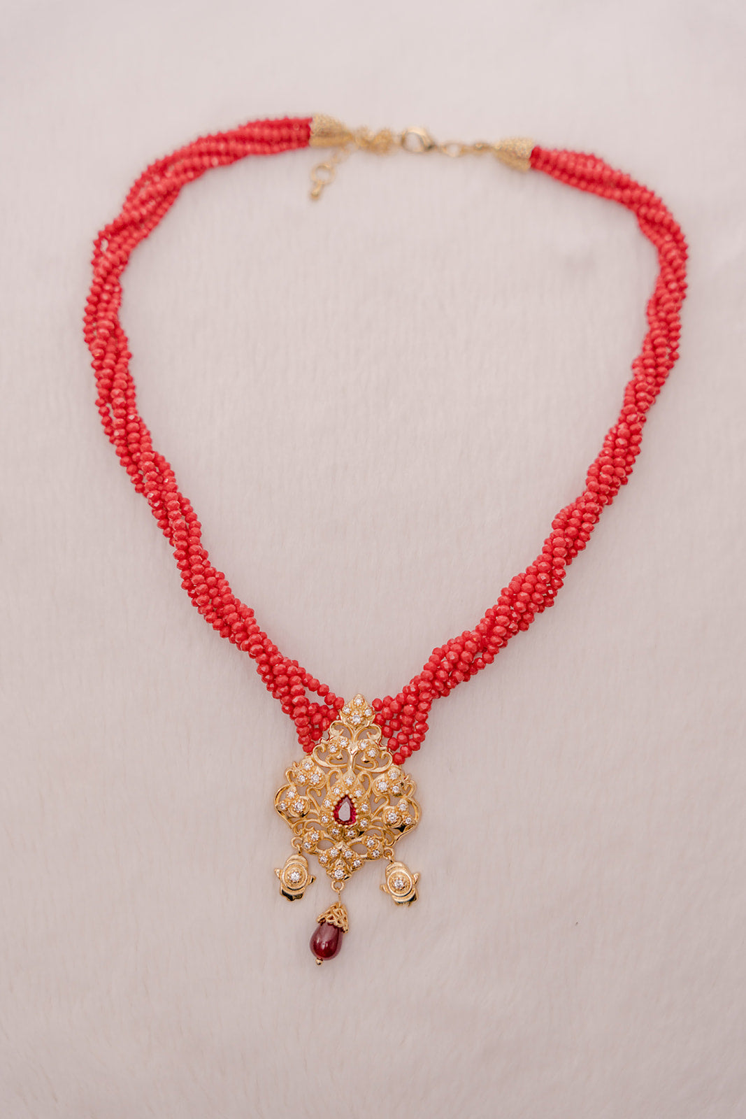 COLLIER DE PERLES ROUGE